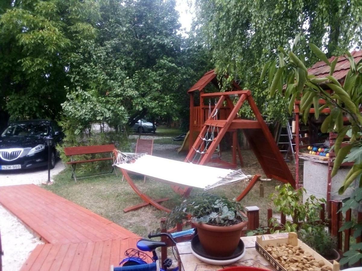 Appartement Diofa Apartman à Abda Extérieur photo